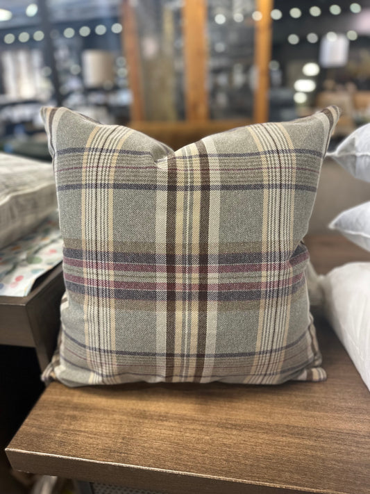 18" Plaid Pillow