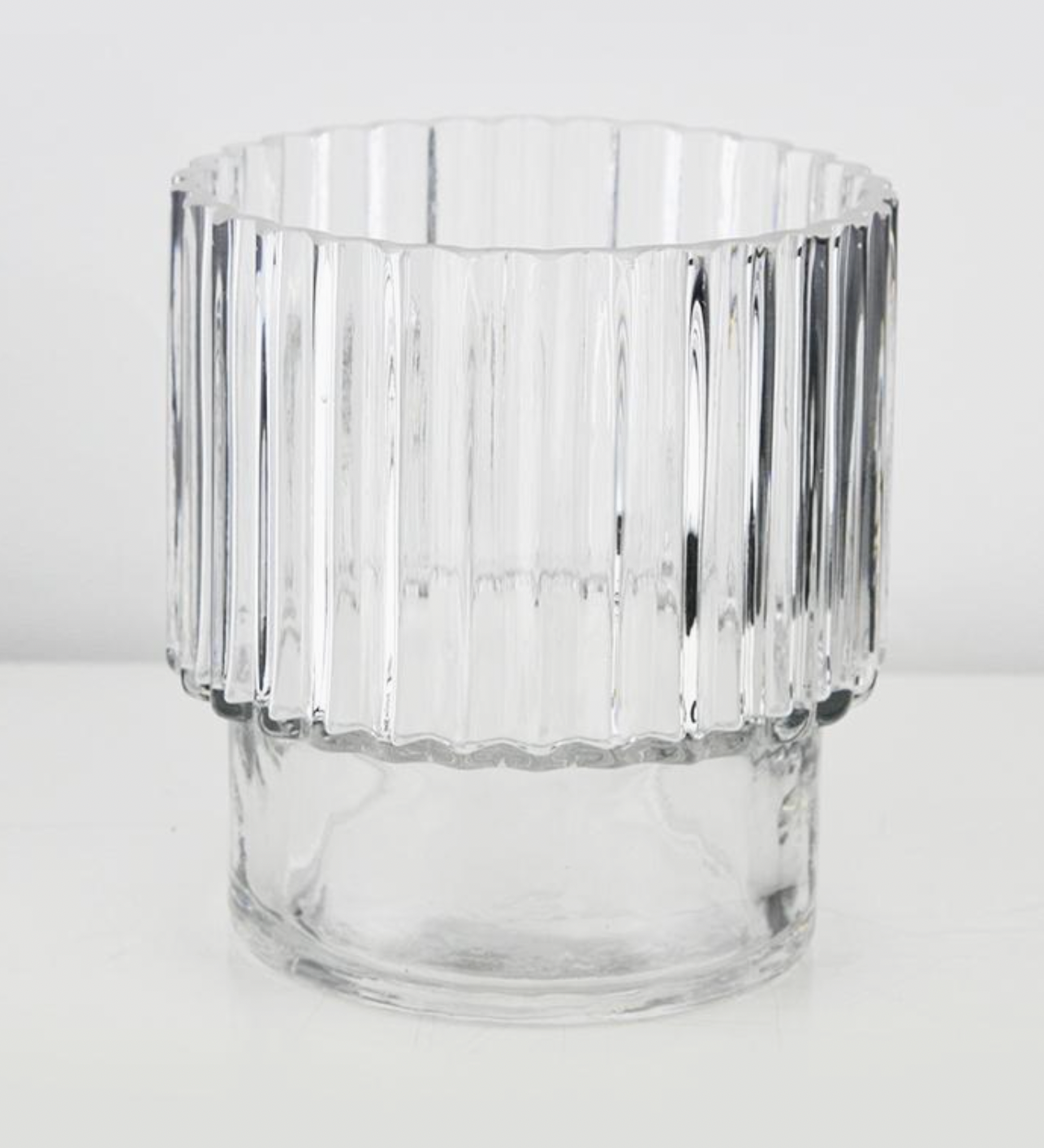 6" dia x 6" Fluted Vase